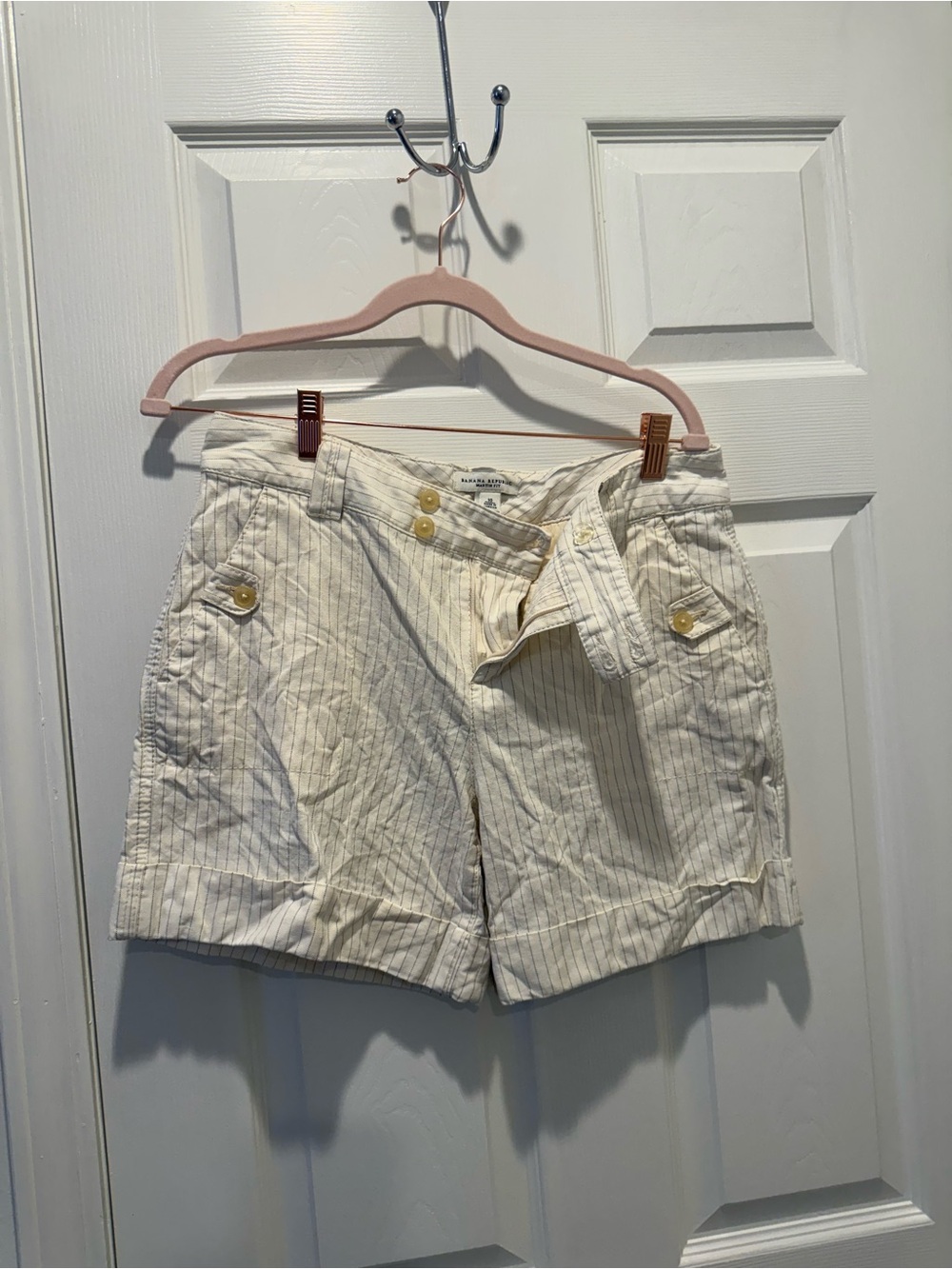 Banana Republic Cream Pinstripe Women's Shorts